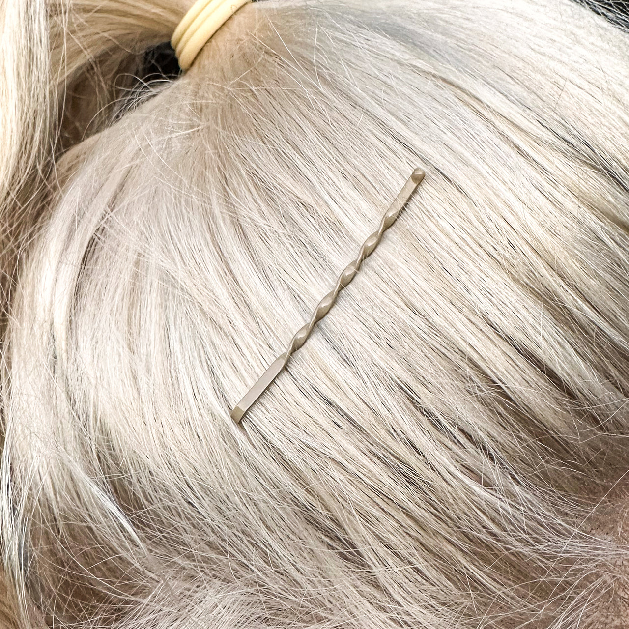 Bobby Pins gedreht (24 Stück | 5cm | beige, gold, roségold, silber) für ultimativen Halt