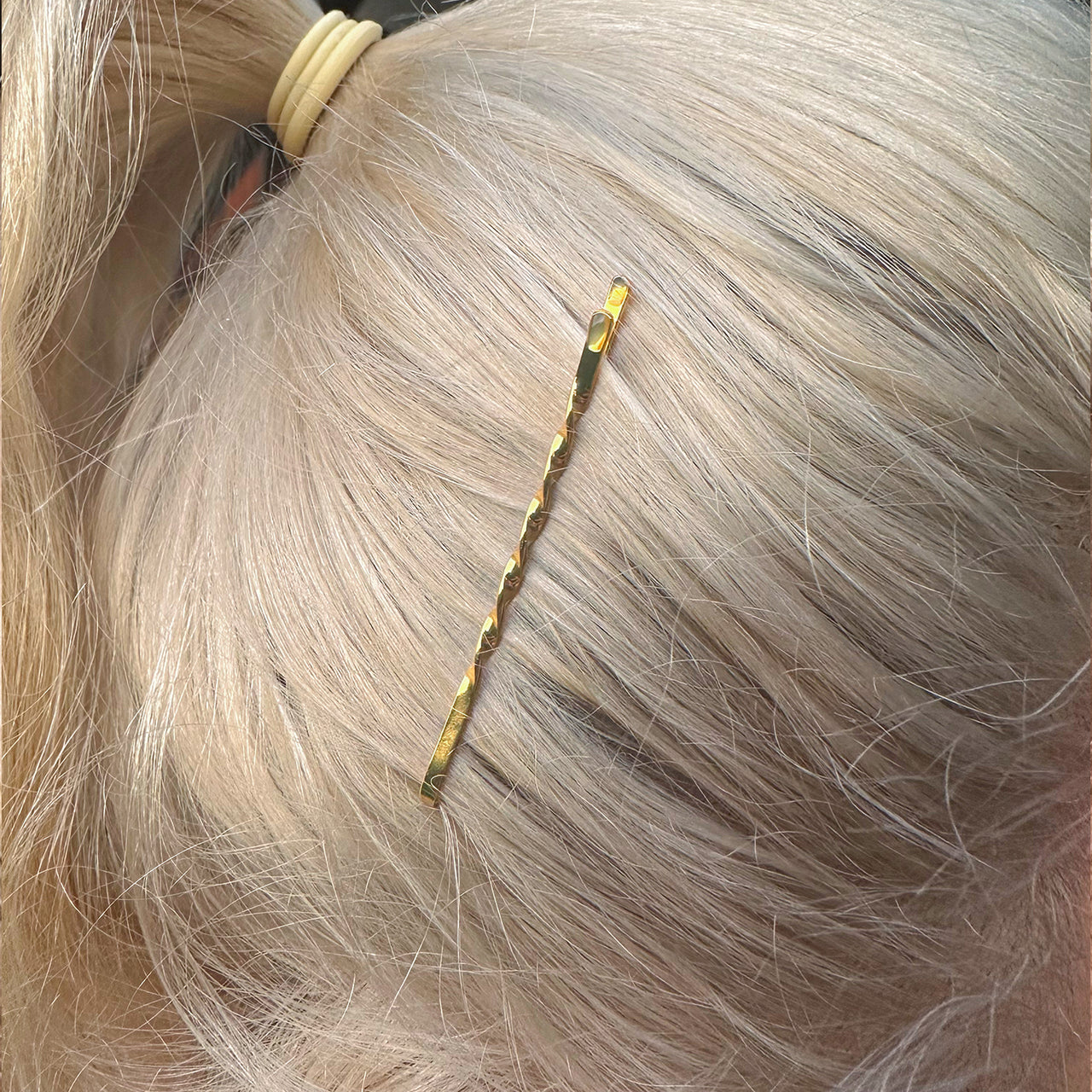 Bobby Pins gedreht (24 Stück | 5cm | beige, gold, roségold, silber) für ultimativen Halt